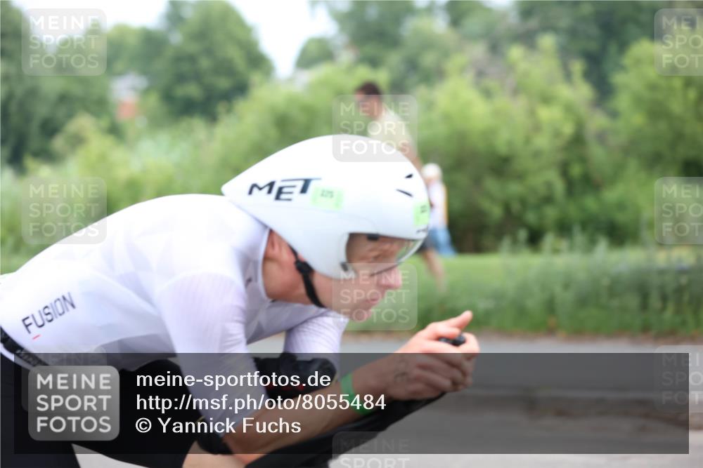 15.06.2025 - 7 Türme Triathlon Yannick Fuchs http://msf.ph/oto/8055484 15.06.2025 11:00:17 Radfahren  meine-sportfotos.de