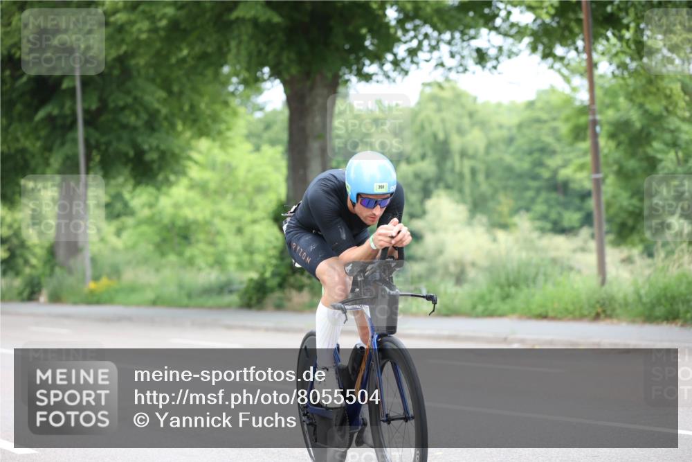 15.06.2025 - 7 Türme Triathlon Yannick Fuchs http://msf.ph/oto/8055504 15.06.2025 11:02:54 Radfahren 261 meine-sportfotos.de
