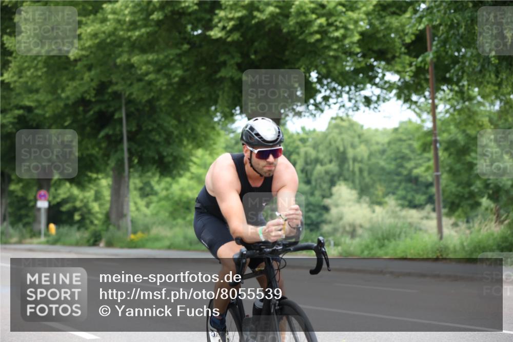 15.06.2025 - 7 Türme Triathlon Yannick Fuchs http://msf.ph/oto/8055539 15.06.2025 11:05:35 Radfahren  meine-sportfotos.de