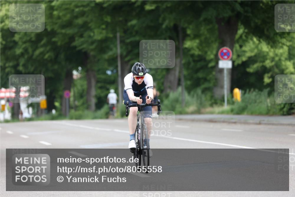 15.06.2025 - 7 Türme Triathlon Yannick Fuchs http://msf.ph/oto/8055558 15.06.2025 11:06:02 Radfahren  meine-sportfotos.de