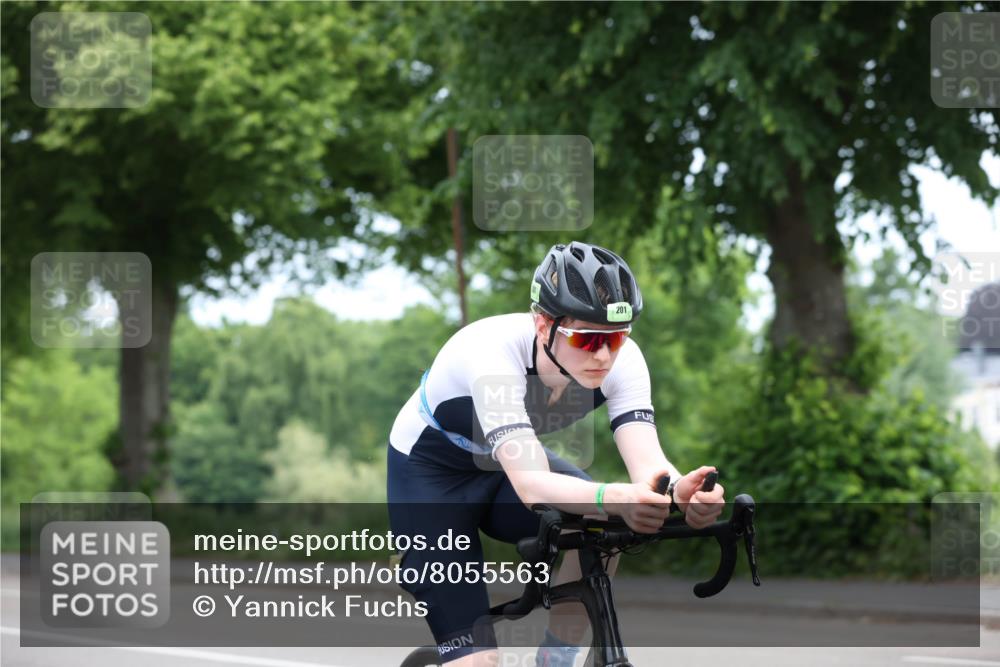 15.06.2025 - 7 Türme Triathlon Yannick Fuchs http://msf.ph/oto/8055563 15.06.2025 11:06:04 Radfahren 201 meine-sportfotos.de