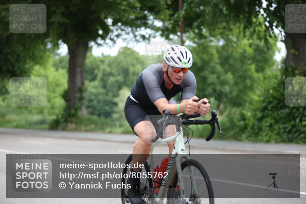 15.06.2025 - 7 Türme Triathlon Yannick Fuchs http://msf.ph/oto/8055762 15.06.2025 11:11:36 Radfahren  meine-sportfotos.de