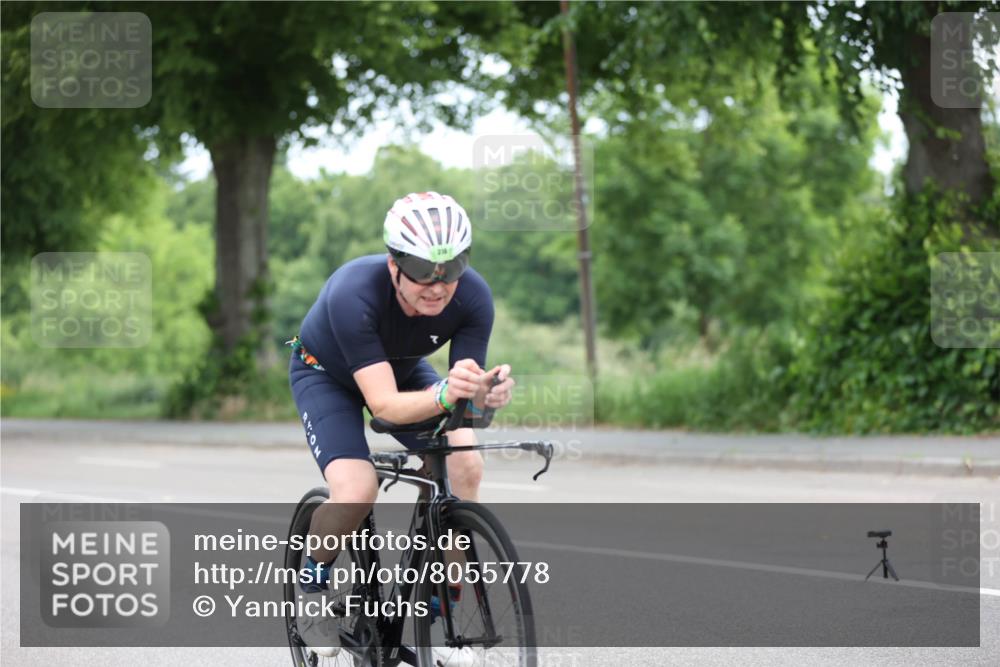 15.06.2025 - 7 Türme Triathlon Yannick Fuchs http://msf.ph/oto/8055778 15.06.2025 11:11:47 Radfahren  meine-sportfotos.de