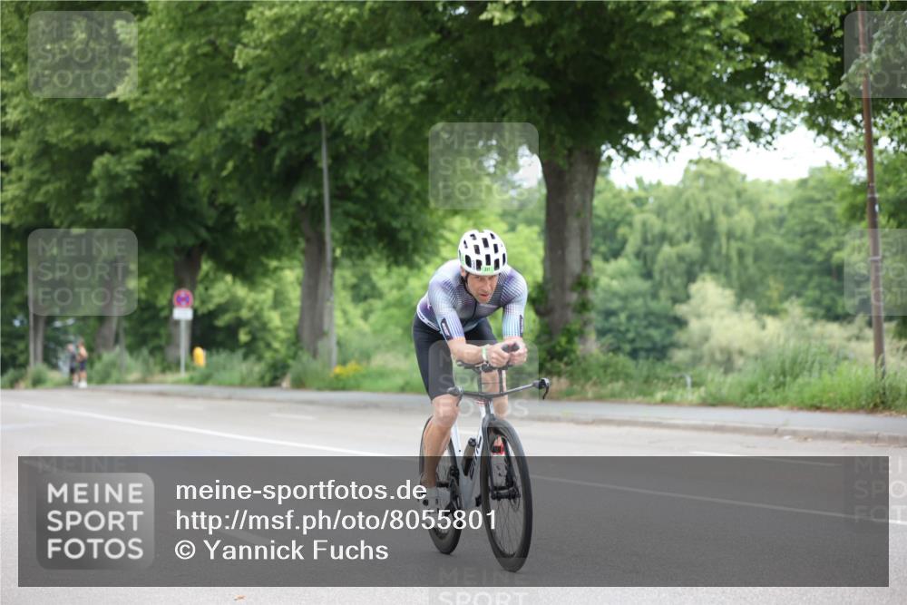 15.06.2025 - 7 Türme Triathlon Yannick Fuchs http://msf.ph/oto/8055801 15.06.2025 11:12:30 Radfahren  meine-sportfotos.de