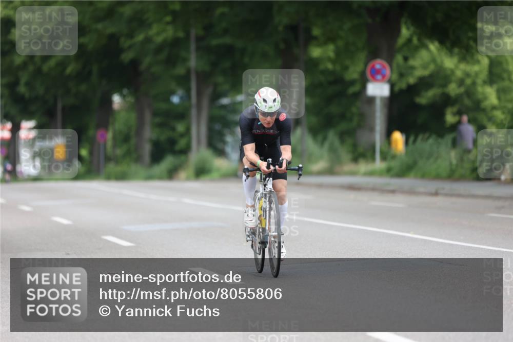 15.06.2025 - 7 Türme Triathlon Yannick Fuchs http://msf.ph/oto/8055806 15.06.2025 11:12:39 Radfahren  meine-sportfotos.de