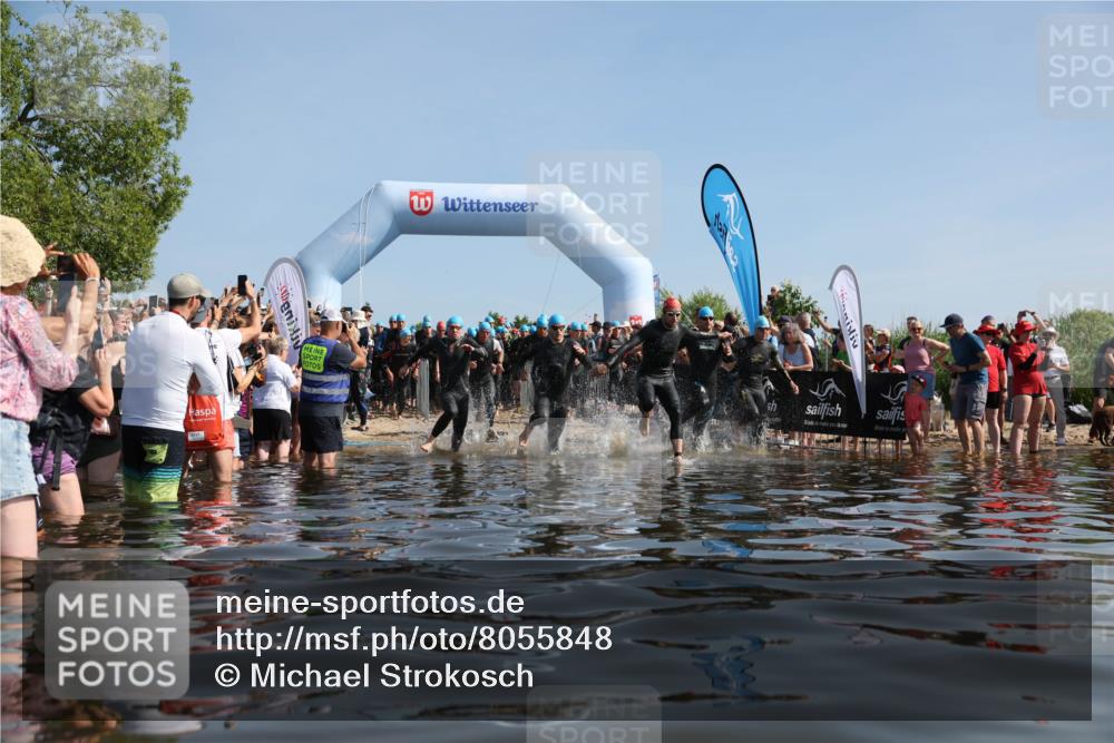 22.06.2025 - Viking Triathlon Michael Strokosch http://msf.ph/oto/8055848 22.06.2025 10:00:12 Schwimmen 2, 4, 100, 122, 329, 485, 521, 544, 609 meine-sportfotos.de