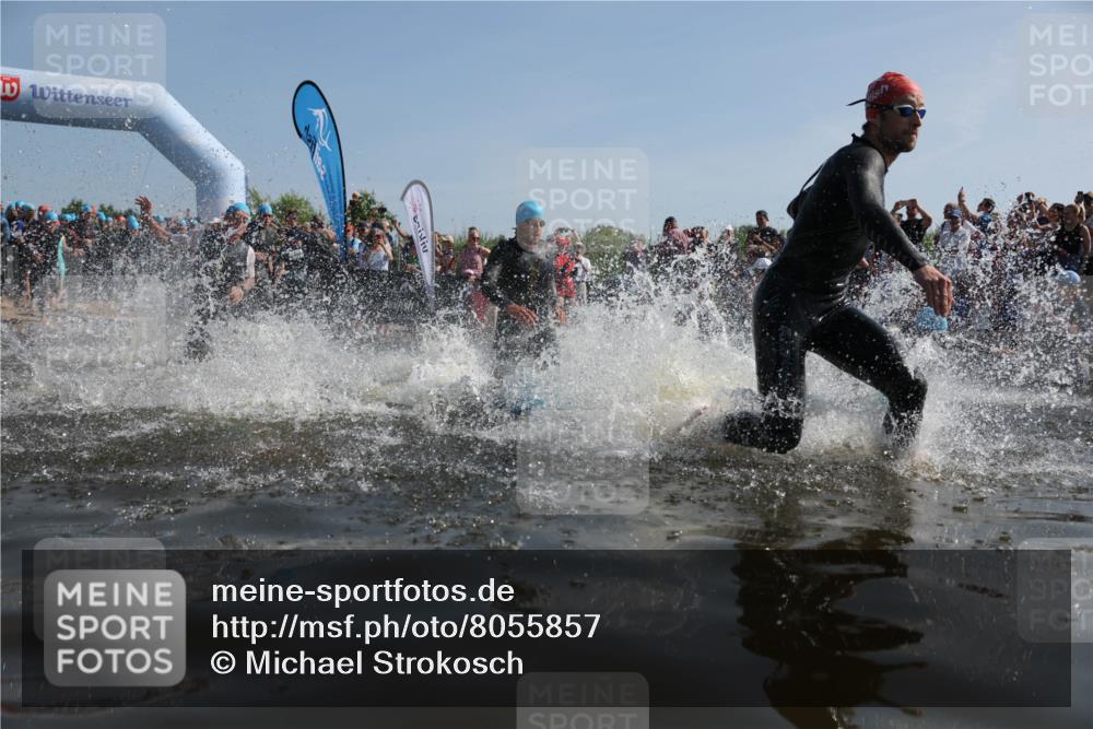 22.06.2025 - Viking Triathlon Michael Strokosch http://msf.ph/oto/8055857 22.06.2025 10:00:14 Schwimmen 2, 4, 10, 49, 100, 122, 329, 420, 485, 521, 544, 609, 611 meine-sportfotos.de