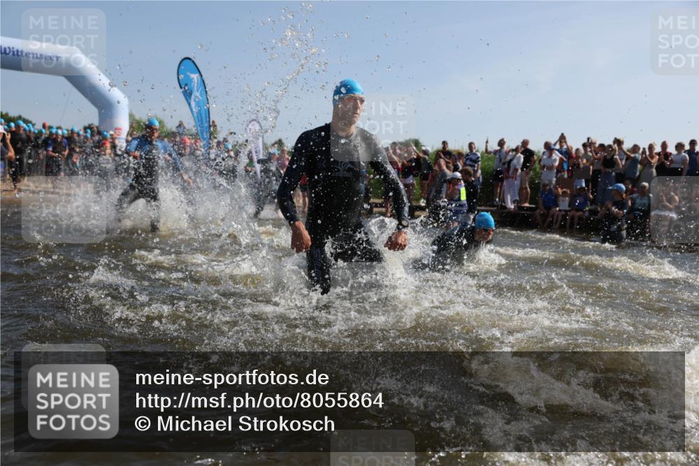 22.06.2025 - Viking Triathlon Michael Strokosch http://msf.ph/oto/8055864 22.06.2025 10:00:20 Schwimmen 2, 4, 6, 10, 14, 15, 28, 46, 49, 81, 100, 122, 175, 176, 286, 288, 329, 367, 420, 455, 473, 485, 521, 544, 557, 609, 610, 611, 617 meine-sportfotos.de