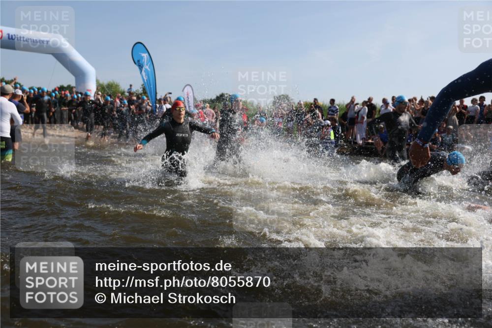 22.06.2025 - Viking Triathlon Michael Strokosch http://msf.ph/oto/8055870 22.06.2025 10:00:23 Schwimmen 2, 4, 6, 10, 14, 15, 28, 46, 49, 52, 81, 100, 122, 152, 175, 176, 198, 230, 286, 288, 329, 367, 420, 455, 473, 485, 544, 557, 609, 610, 611, 617, 661 meine-sportfotos.de
