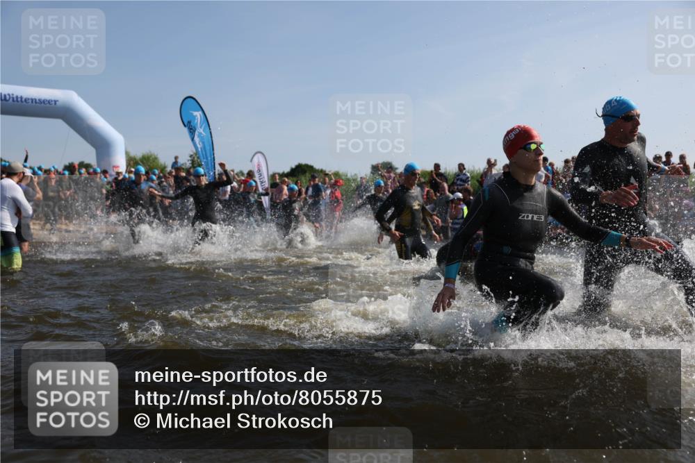 22.06.2025 - Viking Triathlon Michael Strokosch http://msf.ph/oto/8055875 22.06.2025 10:00:25 Schwimmen 1, 6, 10, 14, 15, 28, 30, 46, 49, 52, 81, 152, 175, 176, 198, 230, 286, 288, 367, 374, 420, 455, 473, 485, 534, 544, 557, 610, 611, 617, 661 meine-sportfotos.de