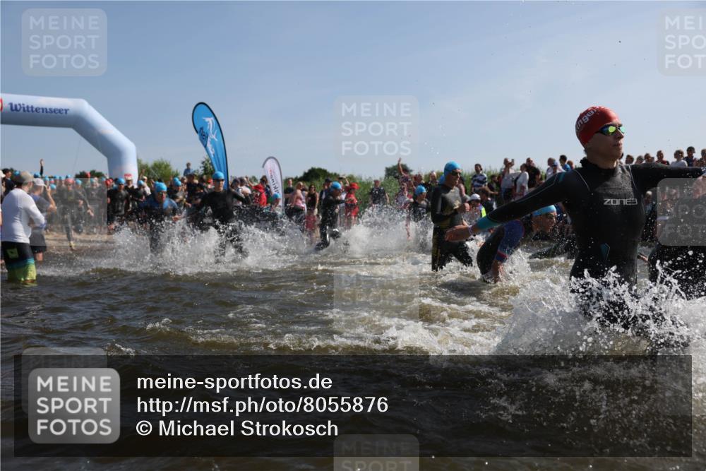 22.06.2025 - Viking Triathlon Michael Strokosch http://msf.ph/oto/8055876 22.06.2025 10:00:25 Schwimmen 1, 6, 10, 14, 15, 28, 30, 46, 49, 52, 81, 152, 175, 176, 198, 230, 286, 288, 367, 374, 420, 455, 473, 485, 534, 544, 557, 610, 611, 617, 661 meine-sportfotos.de