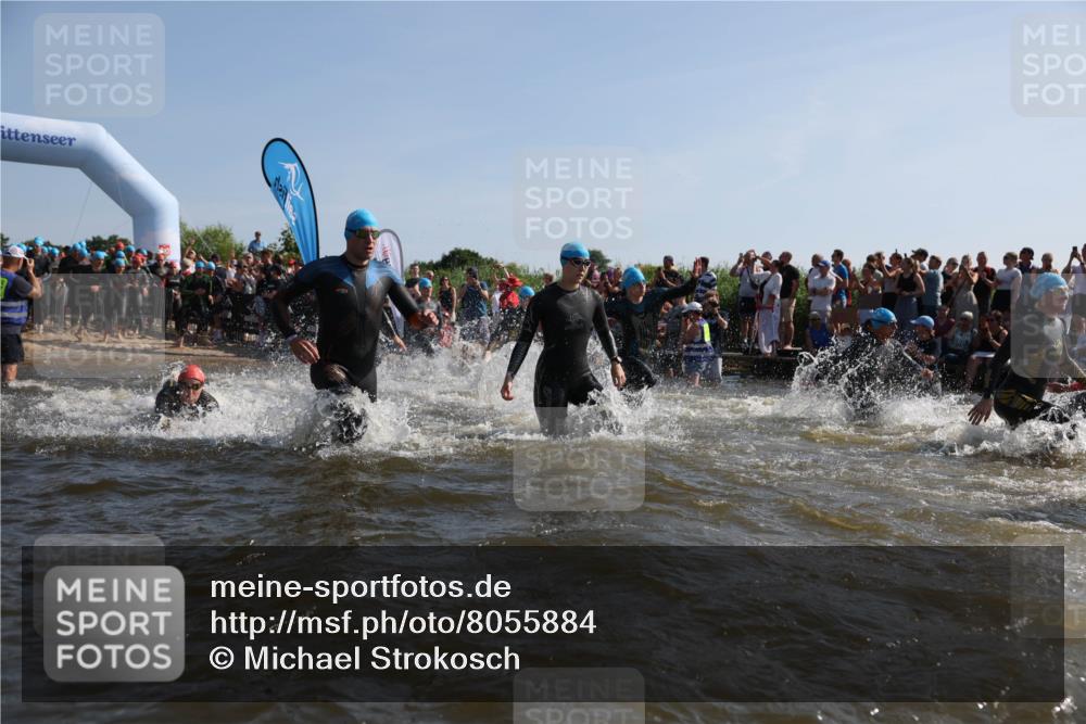 22.06.2025 - Viking Triathlon Michael Strokosch http://msf.ph/oto/8055884 22.06.2025 10:00:27 Schwimmen 1, 6, 10, 13, 14, 15, 28, 30, 46, 49, 52, 81, 152, 175, 176, 198, 230, 286, 288, 367, 374, 420, 455, 473, 534, 557, 610, 611, 617, 661 meine-sportfotos.de