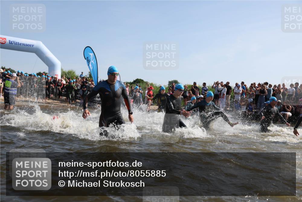 22.06.2025 - Viking Triathlon Michael Strokosch http://msf.ph/oto/8055885 22.06.2025 10:00:28 Schwimmen 1, 6, 13, 14, 15, 28, 30, 46, 52, 81, 152, 175, 176, 198, 230, 286, 288, 367, 374, 401, 455, 473, 534, 557, 610, 611, 617, 623, 661 meine-sportfotos.de