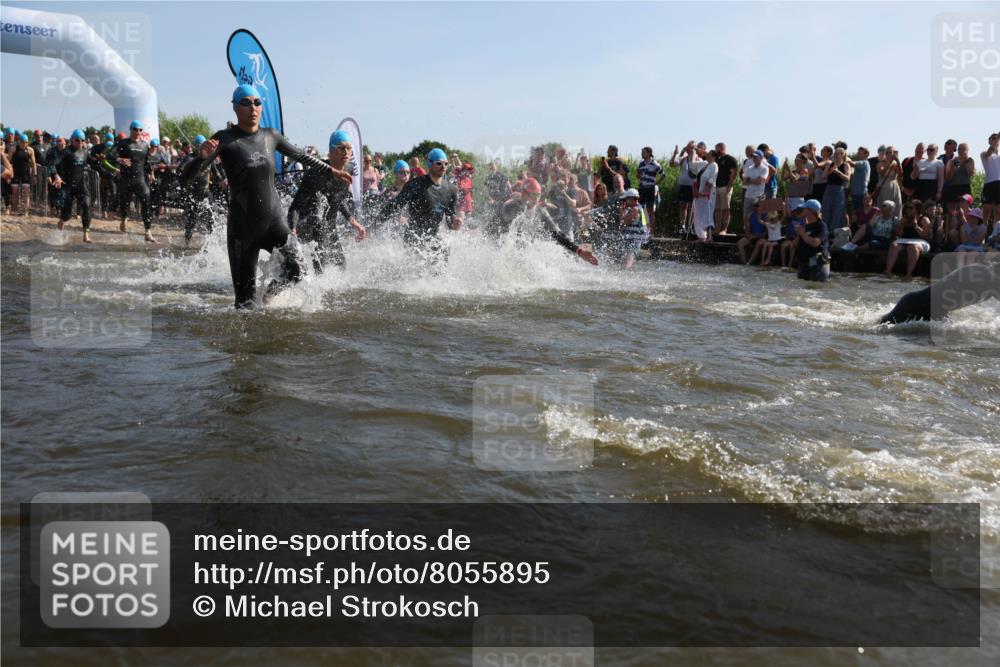 22.06.2025 - Viking Triathlon Michael Strokosch http://msf.ph/oto/8055895 22.06.2025 10:00:34 Schwimmen 1, 6, 7, 8, 11, 13, 14, 30, 45, 46, 52, 87, 152, 176, 178, 196, 198, 200, 230, 286, 374, 401, 414, 526, 534, 616, 623, 628, 641, 642, 651, 661 meine-sportfotos.de