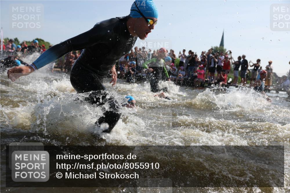 22.06.2025 - Viking Triathlon Michael Strokosch http://msf.ph/oto/8055910 22.06.2025 10:00:41 Schwimmen 7, 8, 9, 11, 45, 87, 145, 178, 184, 196, 200, 289, 306, 368, 401, 414, 491, 526, 612, 613, 616, 623, 628, 630, 641, 642, 651 meine-sportfotos.de