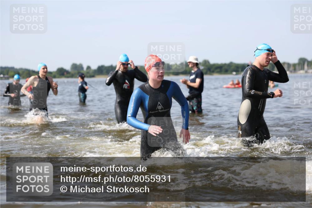22.06.2025 - Viking Triathlon Michael Strokosch http://msf.ph/oto/8055931 22.06.2025 10:29:03 Schwimmen 7, 12, 152, 200, 310, 384, 414, 443, 458, 604, 628, 652 meine-sportfotos.de