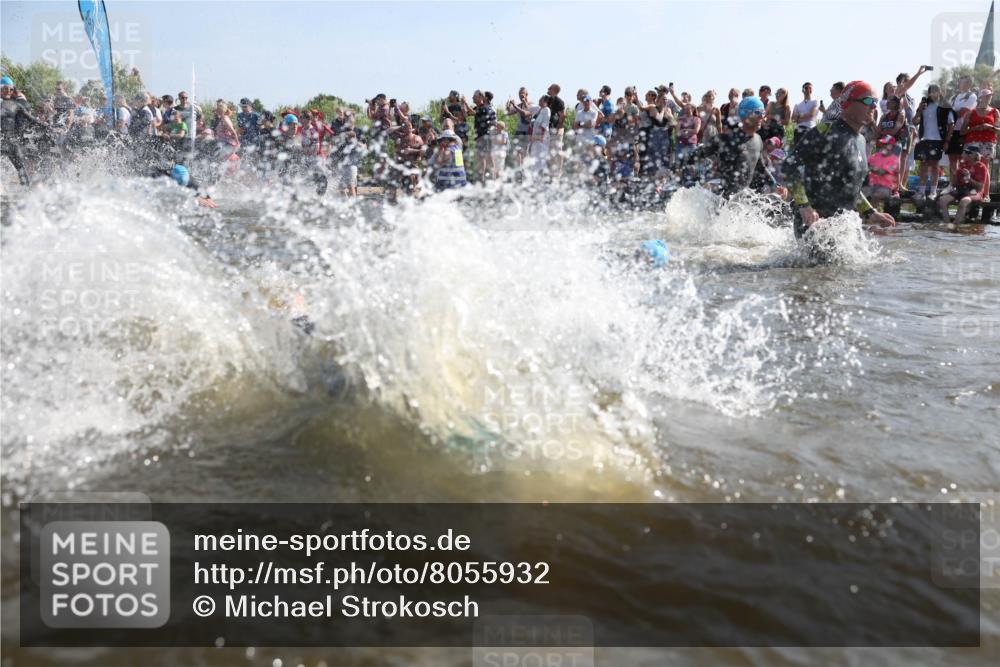 22.06.2025 - Viking Triathlon Michael Strokosch http://msf.ph/oto/8055932 22.06.2025 10:00:53 Schwimmen 90, 132, 184, 243, 258, 289, 300, 301, 306, 352, 384, 491, 630, 652, 658 meine-sportfotos.de