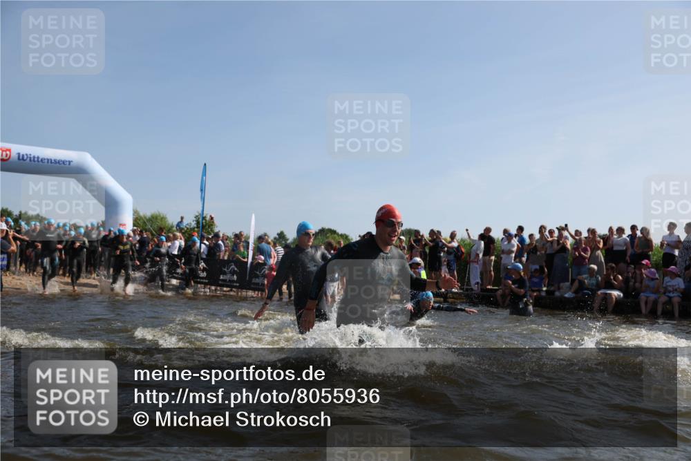 22.06.2025 - Viking Triathlon Michael Strokosch http://msf.ph/oto/8055936 22.06.2025 10:00:57 Schwimmen 50, 90, 113, 124, 132, 236, 243, 258, 300, 301, 347, 352, 384, 652, 658 meine-sportfotos.de