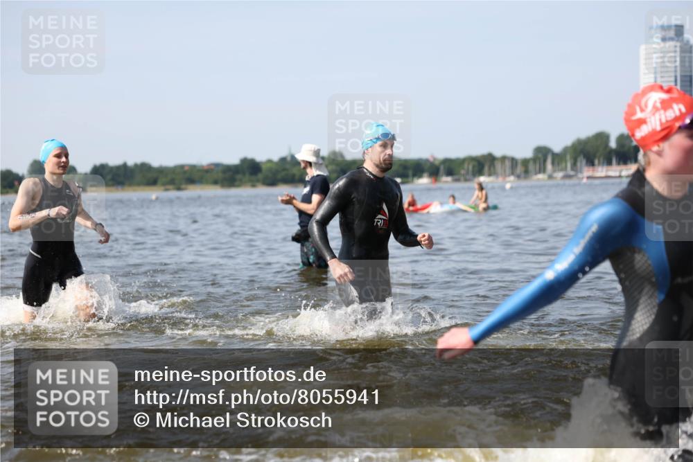 22.06.2025 - Viking Triathlon Michael Strokosch http://msf.ph/oto/8055941 22.06.2025 10:29:04 Schwimmen 7, 12, 152, 200, 310, 384, 443, 458, 604, 628, 652 meine-sportfotos.de