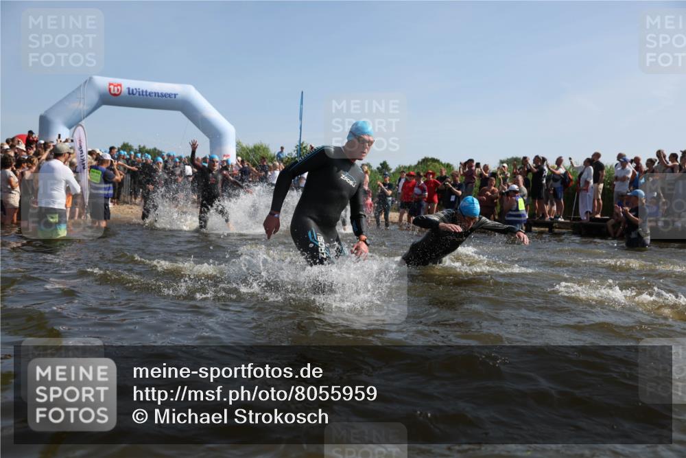 22.06.2025 - Viking Triathlon Michael Strokosch http://msf.ph/oto/8055959 22.06.2025 10:01:03 Schwimmen 12, 50, 63, 90, 113, 124, 236, 243, 294, 300, 347, 350, 384, 458, 658 meine-sportfotos.de