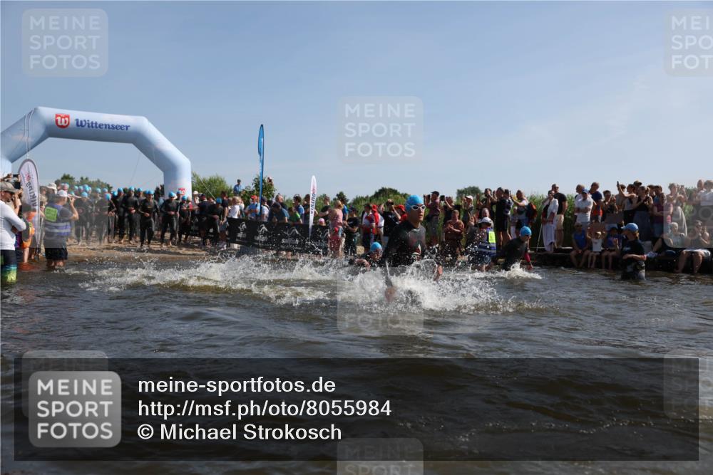 22.06.2025 - Viking Triathlon Michael Strokosch http://msf.ph/oto/8055984 22.06.2025 10:01:11 Schwimmen 12, 53, 63, 131, 147, 173, 214, 294, 330, 341, 350, 443, 444, 458, 488 meine-sportfotos.de