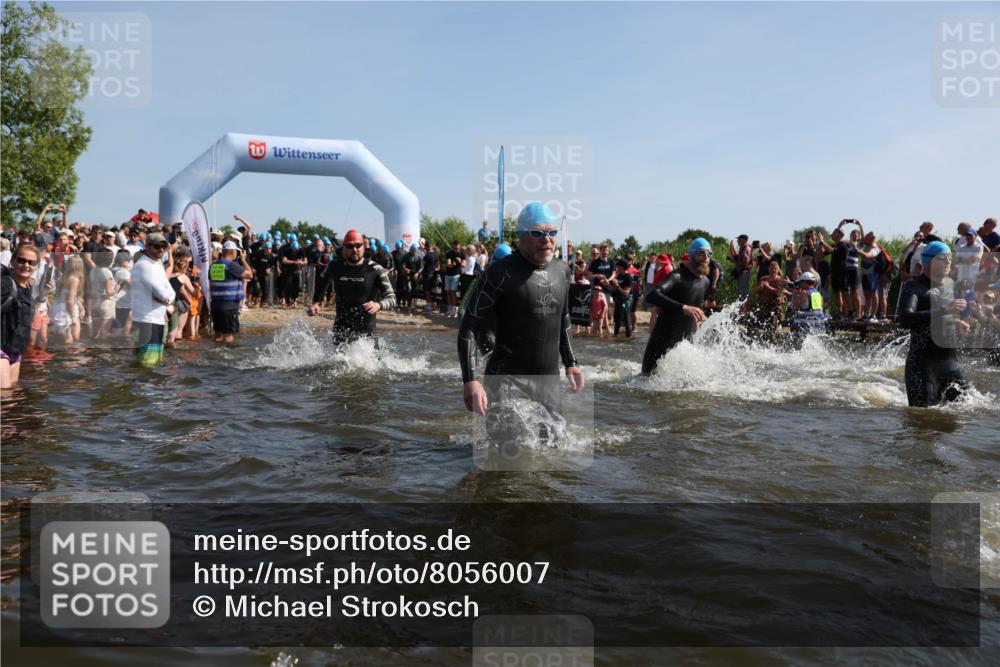 22.06.2025 - Viking Triathlon Michael Strokosch http://msf.ph/oto/8056007 22.06.2025 10:01:20 Schwimmen 38, 53, 173, 203, 214, 216, 224, 284, 287, 311, 341, 381, 393, 444, 643 meine-sportfotos.de
