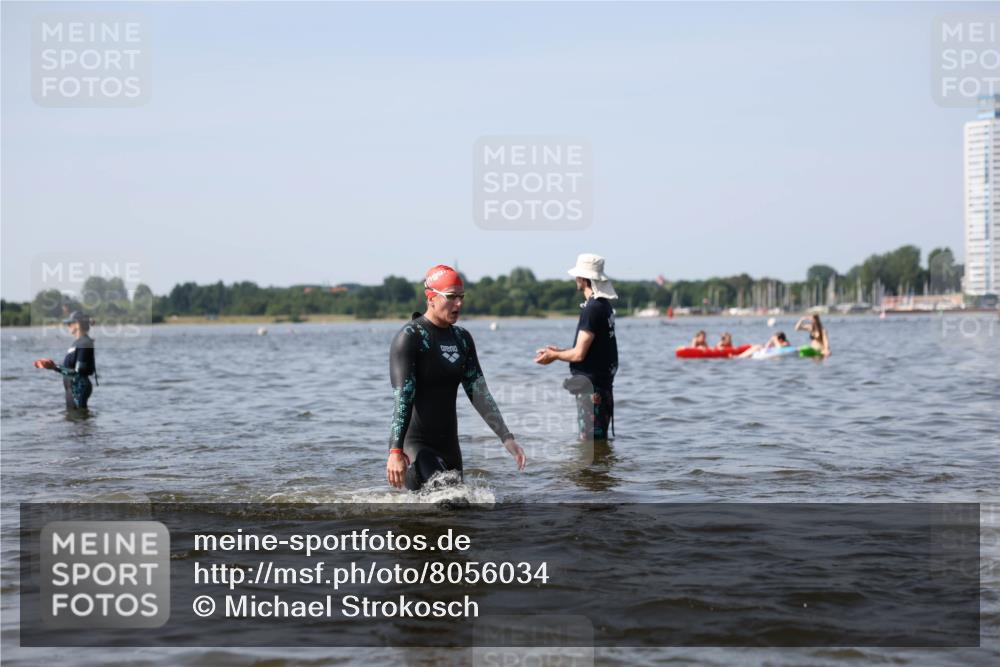 22.06.2025 - Viking Triathlon Michael Strokosch http://msf.ph/oto/8056034 22.06.2025 10:29:25 Schwimmen 6, 11, 30, 33, 243, 612 meine-sportfotos.de