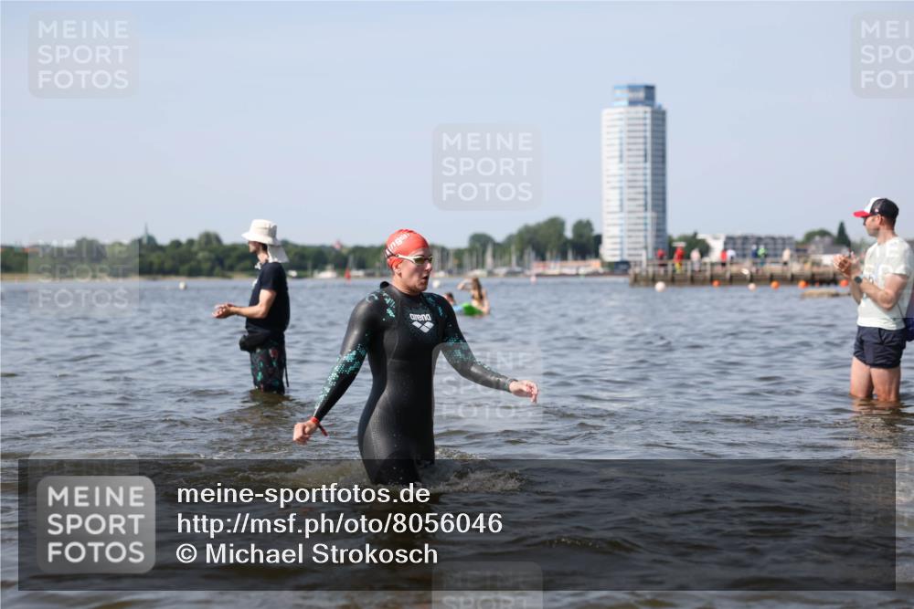 22.06.2025 - Viking Triathlon Michael Strokosch http://msf.ph/oto/8056046 22.06.2025 10:29:26 Schwimmen 6, 11, 30, 33, 243, 612 meine-sportfotos.de