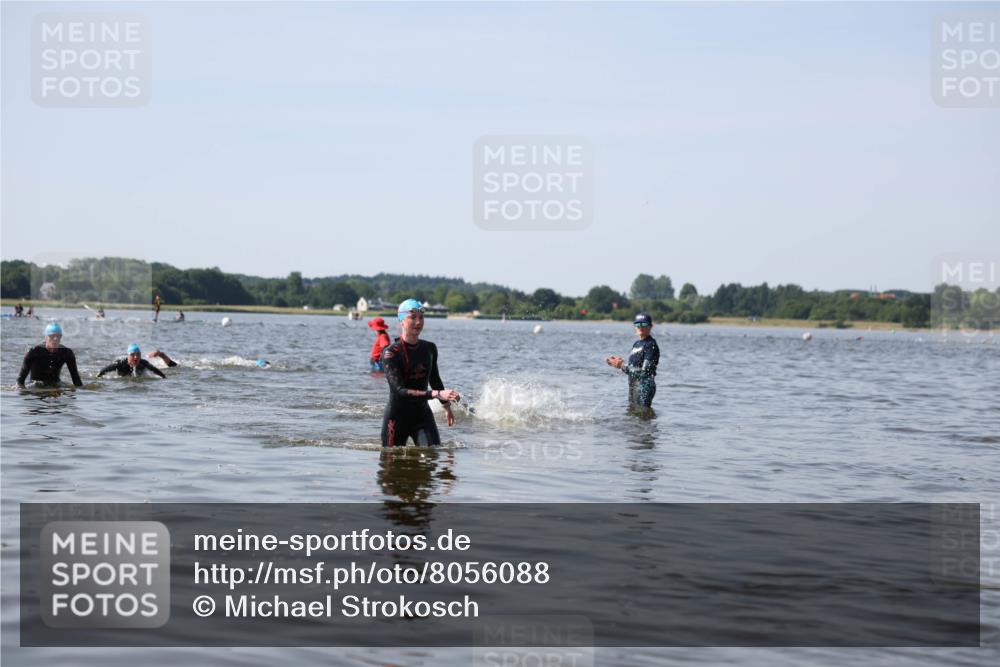22.06.2025 - Viking Triathlon Michael Strokosch http://msf.ph/oto/8056088 22.06.2025 10:29:47 Schwimmen 299, 473 meine-sportfotos.de