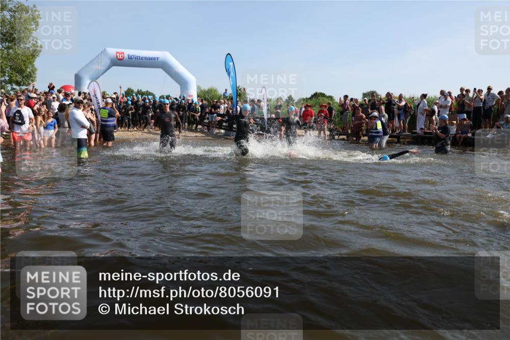 22.06.2025 - Viking Triathlon Michael Strokosch http://msf.ph/oto/8056091 22.06.2025 10:01:41 Schwimmen 19, 33, 170, 272, 310, 320, 344, 399, 438, 461, 496, 507, 555, 604, 626 meine-sportfotos.de