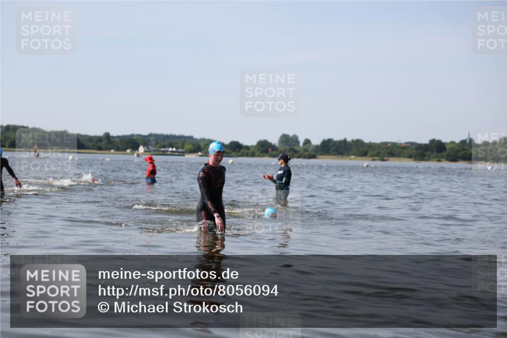 22.06.2025 - Viking Triathlon Michael Strokosch http://msf.ph/oto/8056094 22.06.2025 10:29:49 Schwimmen 264, 299, 473 meine-sportfotos.de