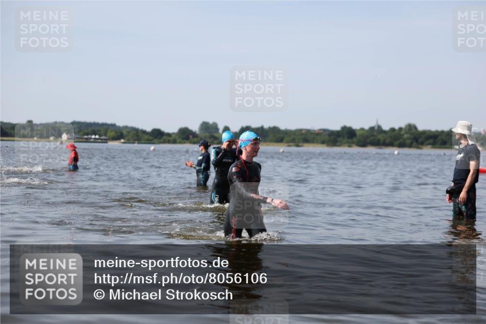 22.06.2025 - Viking Triathlon Michael Strokosch http://msf.ph/oto/8056106 22.06.2025 10:29:51 Schwimmen 264, 299, 473 meine-sportfotos.de