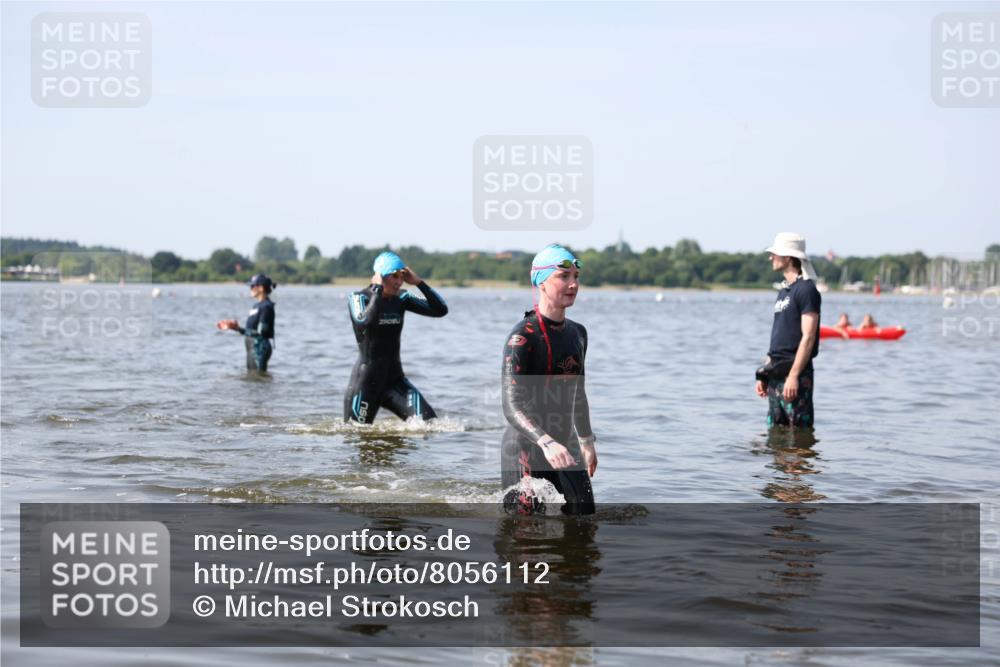 22.06.2025 - Viking Triathlon Michael Strokosch http://msf.ph/oto/8056112 22.06.2025 10:29:52 Schwimmen 264, 299, 473 meine-sportfotos.de