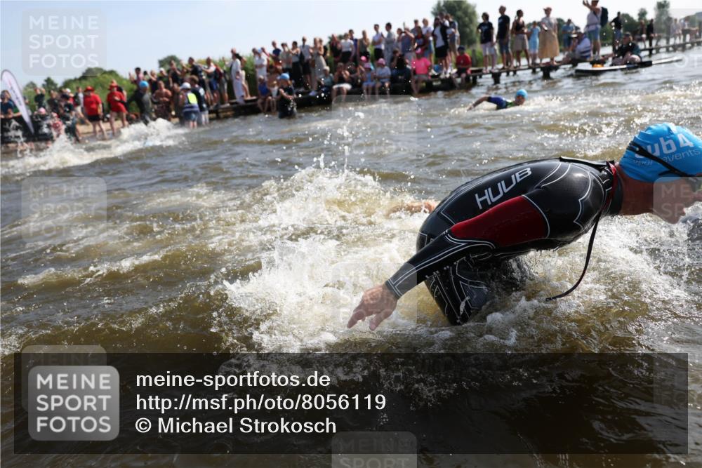 22.06.2025 - Viking Triathlon Michael Strokosch http://msf.ph/oto/8056119 22.06.2025 10:01:50 Schwimmen 3, 17, 33, 80, 91, 125, 158, 170, 271, 304, 310, 355, 496, 555, 618 meine-sportfotos.de