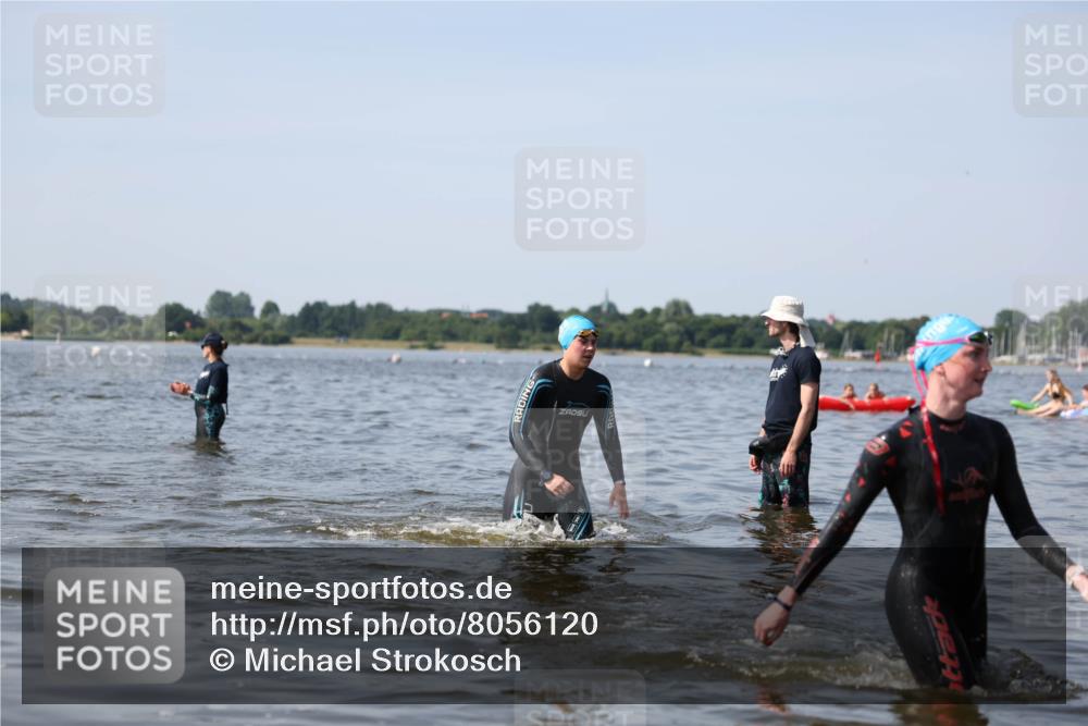 22.06.2025 - Viking Triathlon Michael Strokosch http://msf.ph/oto/8056120 22.06.2025 10:29:54 Schwimmen 264, 299, 473 meine-sportfotos.de