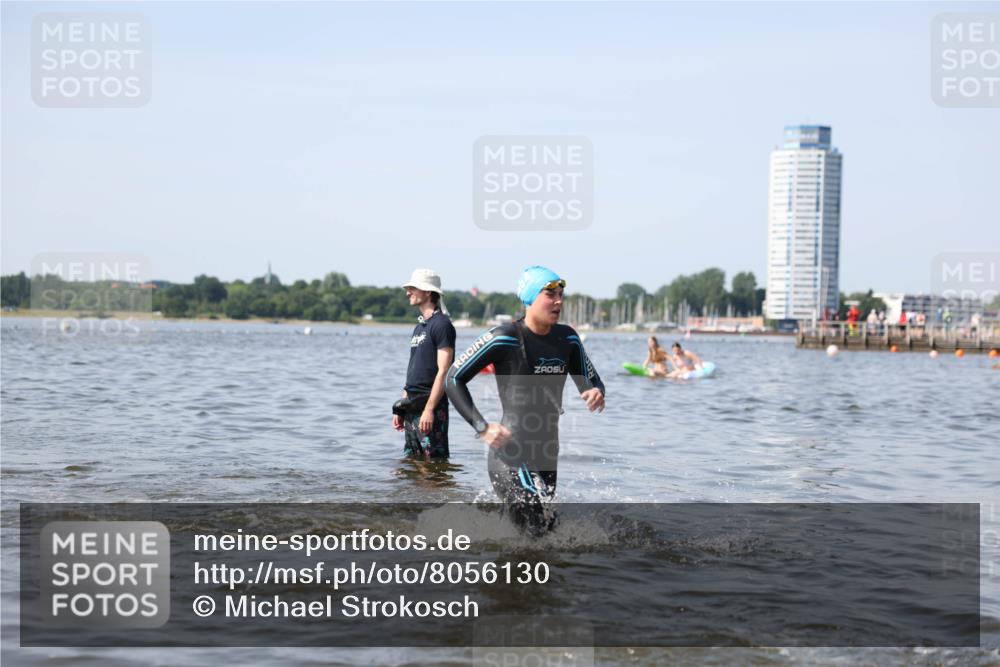 22.06.2025 - Viking Triathlon Michael Strokosch http://msf.ph/oto/8056130 22.06.2025 10:29:55 Schwimmen 175, 264, 299, 473 meine-sportfotos.de