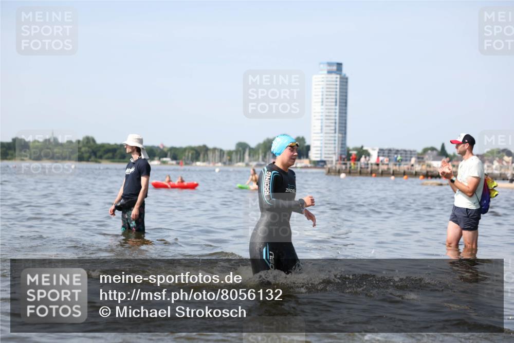 22.06.2025 - Viking Triathlon Michael Strokosch http://msf.ph/oto/8056132 22.06.2025 10:29:56 Schwimmen 175, 203, 264, 299, 473 meine-sportfotos.de