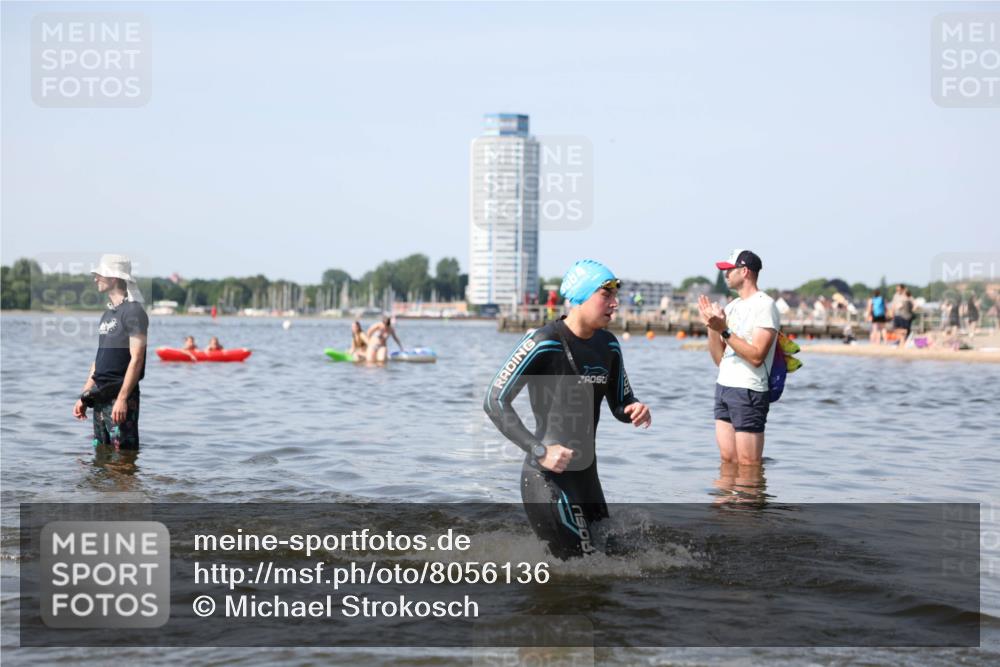 22.06.2025 - Viking Triathlon Michael Strokosch http://msf.ph/oto/8056136 22.06.2025 10:29:56 Schwimmen 175, 203, 264, 299, 473 meine-sportfotos.de