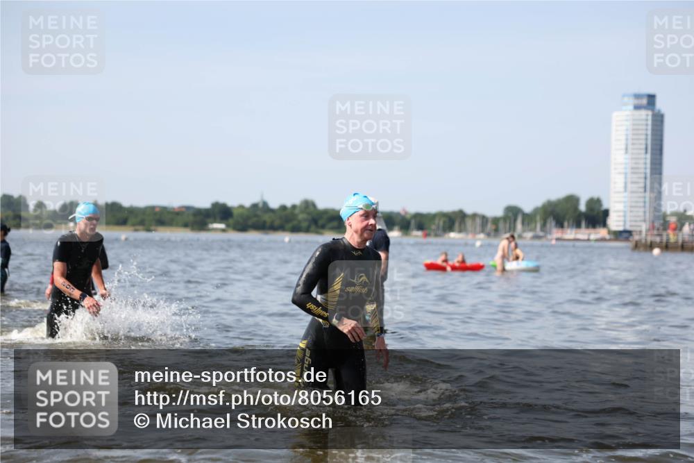 22.06.2025 - Viking Triathlon Michael Strokosch http://msf.ph/oto/8056165 22.06.2025 10:30:03 Schwimmen 175, 203, 264, 299, 374, 473 meine-sportfotos.de