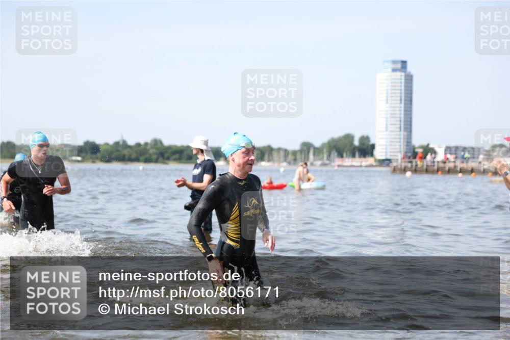 22.06.2025 - Viking Triathlon Michael Strokosch http://msf.ph/oto/8056171 22.06.2025 10:30:04 Schwimmen 175, 203, 264, 299, 374, 473 meine-sportfotos.de