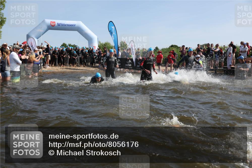 22.06.2025 - Viking Triathlon Michael Strokosch http://msf.ph/oto/8056176 22.06.2025 10:02:10 Schwimmen 21, 107, 127, 137, 139, 149, 207, 247, 309, 365, 382, 387, 415, 492, 522 meine-sportfotos.de