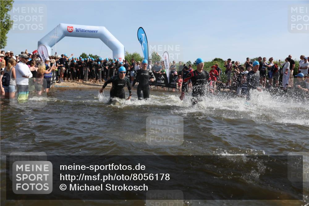 22.06.2025 - Viking Triathlon Michael Strokosch http://msf.ph/oto/8056178 22.06.2025 10:02:11 Schwimmen 21, 107, 127, 137, 139, 149, 207, 247, 309, 365, 382, 387, 415, 492, 522 meine-sportfotos.de