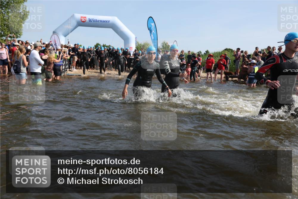 22.06.2025 - Viking Triathlon Michael Strokosch http://msf.ph/oto/8056184 22.06.2025 10:02:12 Schwimmen 21, 107, 127, 137, 139, 149, 207, 247, 309, 365, 382, 387, 415, 492, 522 meine-sportfotos.de