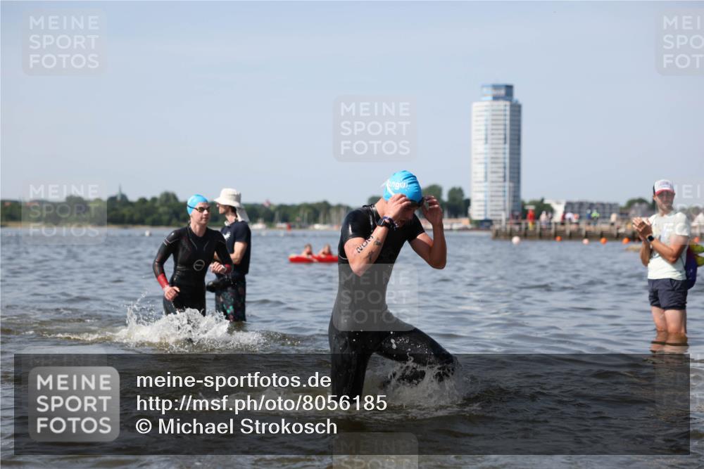 22.06.2025 - Viking Triathlon Michael Strokosch http://msf.ph/oto/8056185 22.06.2025 10:30:07 Schwimmen 132, 175, 203, 264, 374, 491, 626 meine-sportfotos.de
