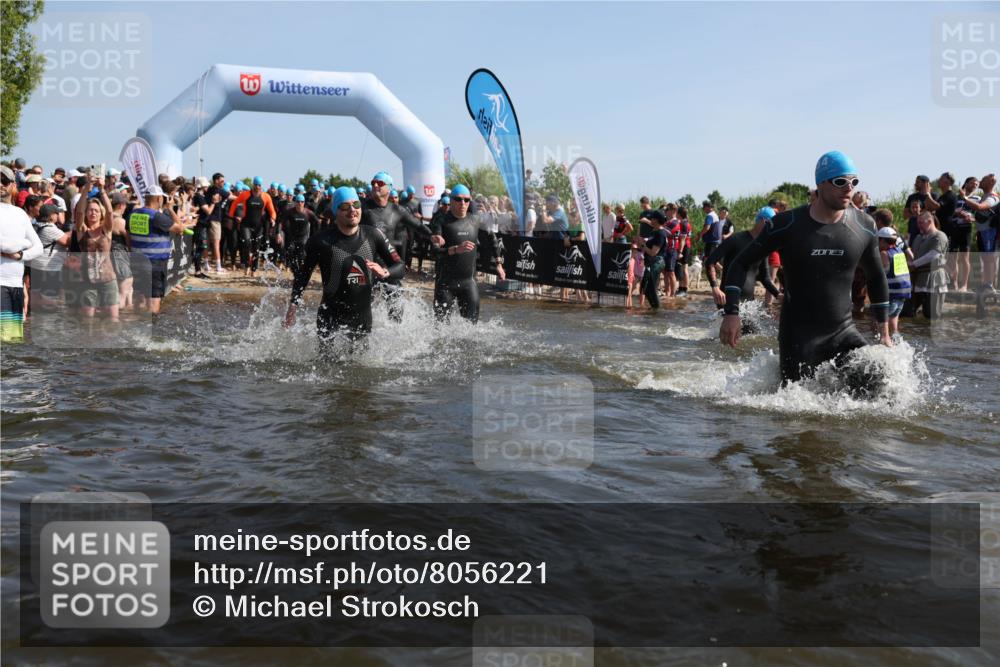 22.06.2025 - Viking Triathlon Michael Strokosch http://msf.ph/oto/8056221 22.06.2025 10:02:22 Schwimmen 21, 75, 78, 103, 139, 180, 207, 255, 265, 283, 309, 331, 382, 464, 469 meine-sportfotos.de