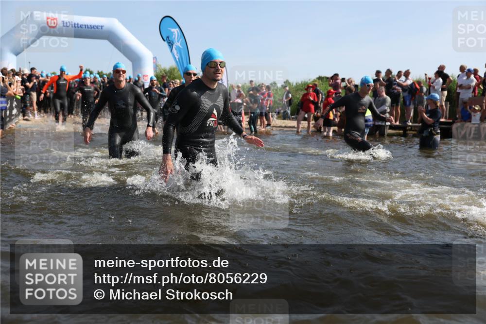 22.06.2025 - Viking Triathlon Michael Strokosch http://msf.ph/oto/8056229 22.06.2025 10:02:23 Schwimmen 21, 75, 78, 103, 139, 180, 207, 255, 265, 283, 309, 331, 382, 464, 469 meine-sportfotos.de