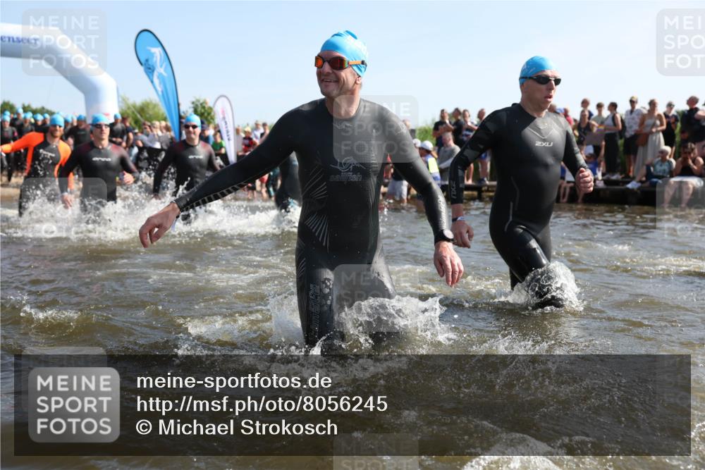 22.06.2025 - Viking Triathlon Michael Strokosch http://msf.ph/oto/8056245 22.06.2025 10:02:26 Schwimmen 75, 78, 103, 180, 188, 189, 255, 265, 283, 331, 464, 469, 520, 532, 549 meine-sportfotos.de