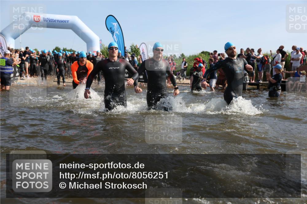 22.06.2025 - Viking Triathlon Michael Strokosch http://msf.ph/oto/8056251 22.06.2025 10:02:27 Schwimmen 75, 78, 103, 180, 188, 189, 255, 265, 283, 331, 464, 469, 520, 532, 549 meine-sportfotos.de