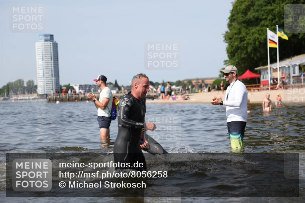 22.06.2025 - Viking Triathlon Michael Strokosch http://msf.ph/oto/8056258 22.06.2025 10:30:19 Schwimmen 132, 374, 381, 393, 491, 626, 643 meine-sportfotos.de