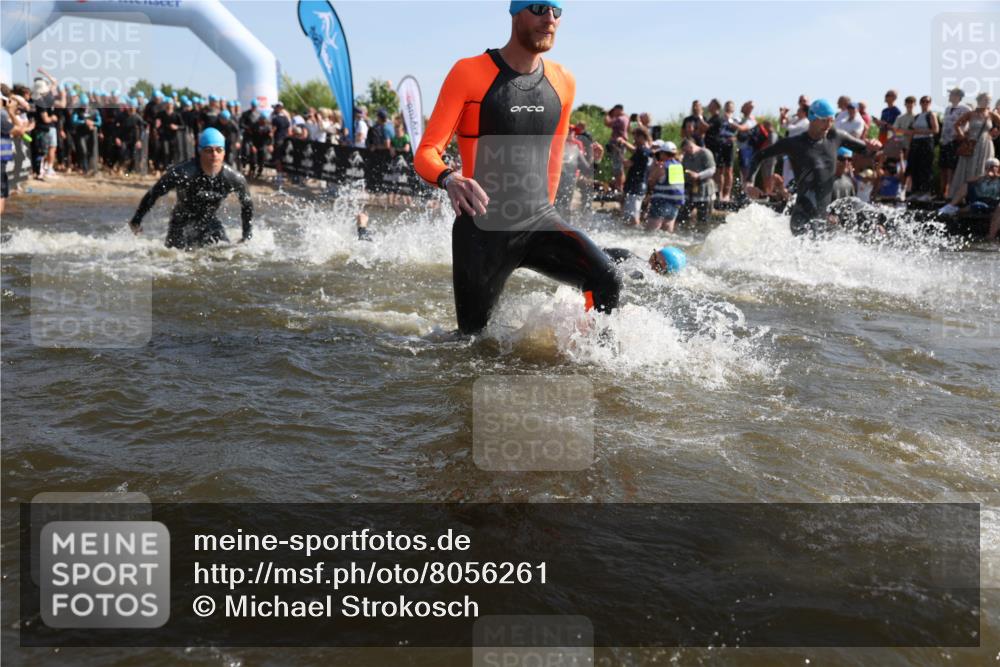 22.06.2025 - Viking Triathlon Michael Strokosch http://msf.ph/oto/8056261 22.06.2025 10:02:30 Schwimmen 78, 103, 114, 180, 188, 189, 193, 265, 283, 297, 513, 520, 532, 546, 549 meine-sportfotos.de